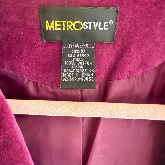 Metrostyle Women's Dark Pink 3 Button Velvet Jacket & Notched Lapels Sz 10 - Picture 2 of 6